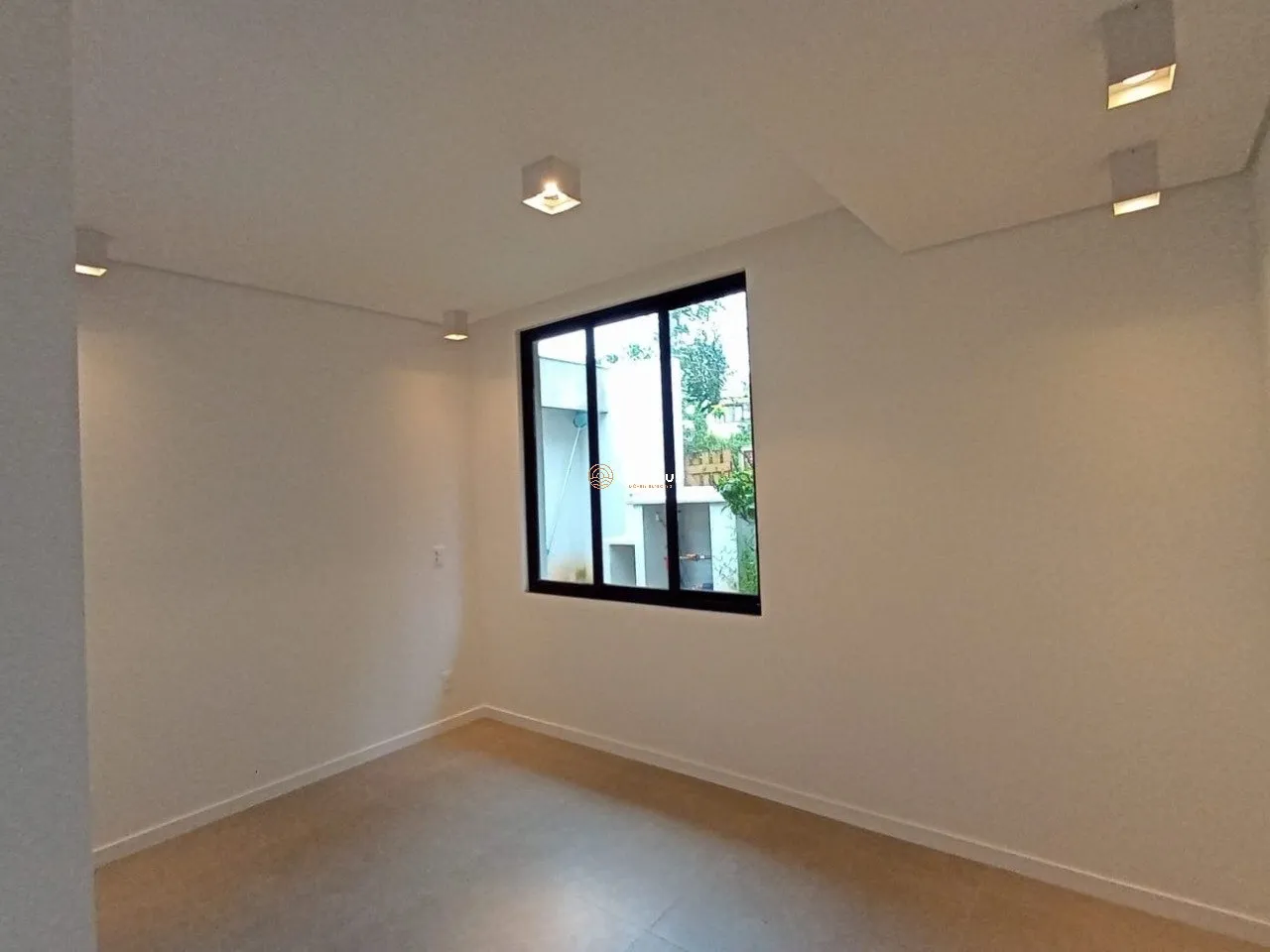 Rental house with 6 en-suite bedrooms and 513 m² — photo 18