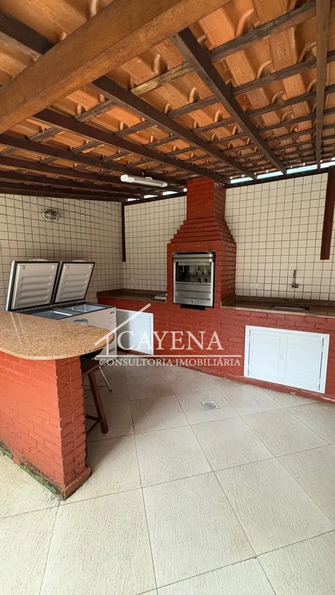 Furnished 3-bedroom apartment with a gas stove — photo 25