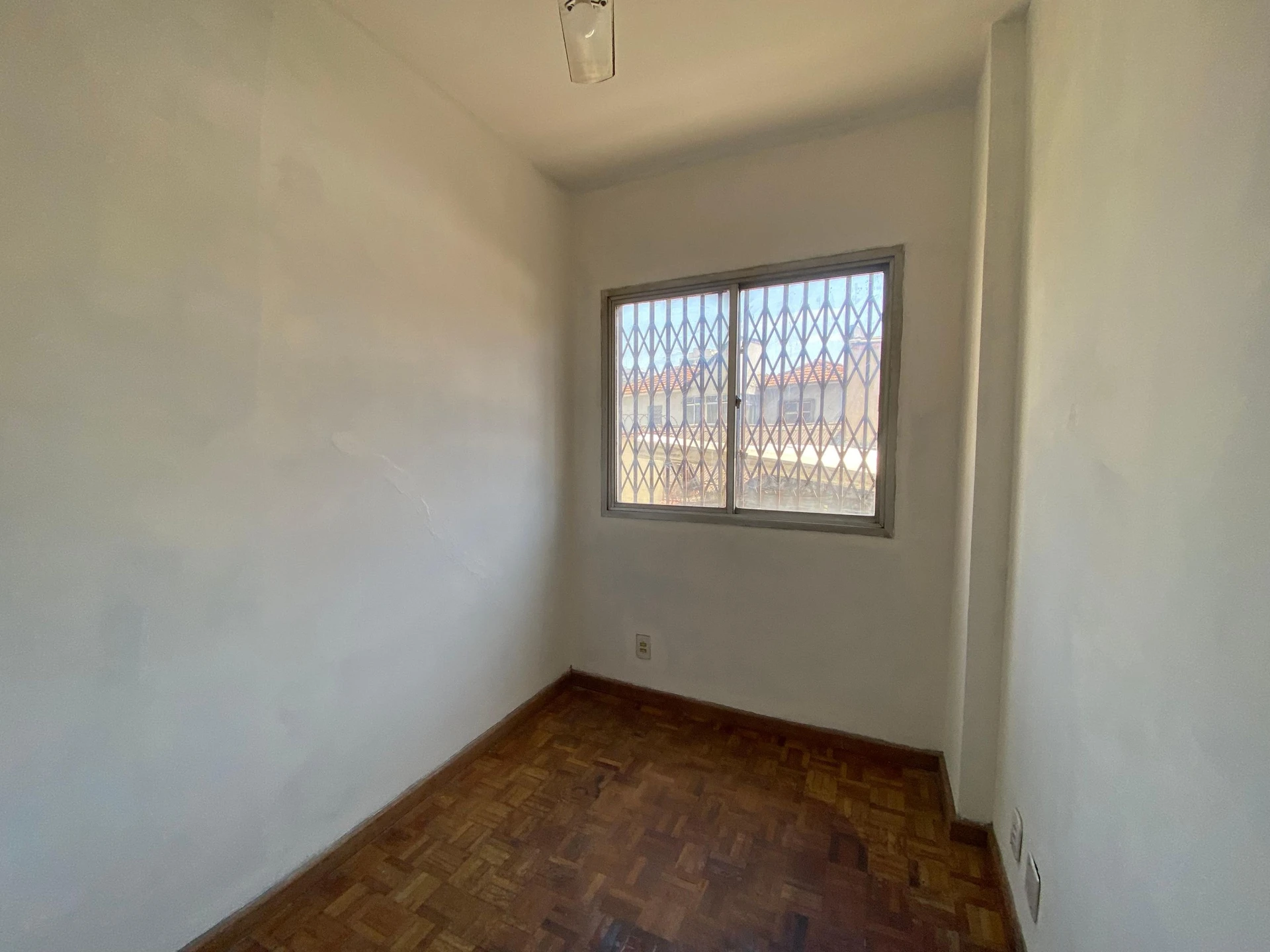 Apartment, 92 m², with wood or laminate floors — photo 59