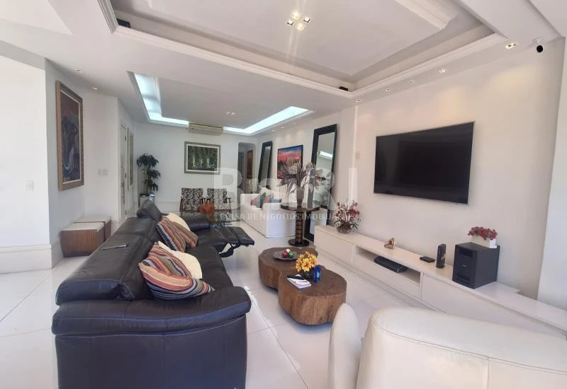 Furnished apartment 267 m² with 3 bedrooms and views — photo 4