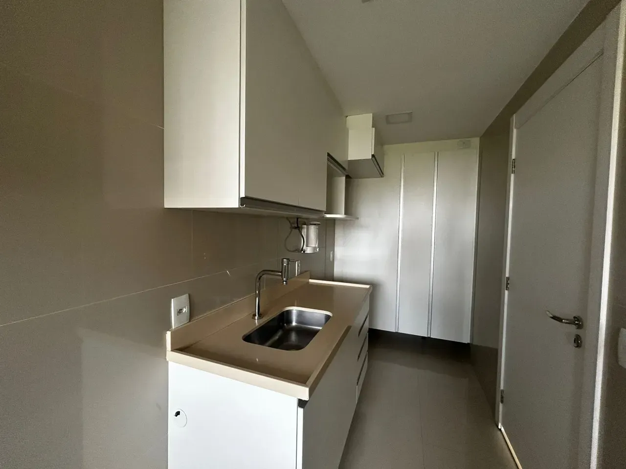 Apartamento de 2 quartos com varanda e cozinha separada — photo 6