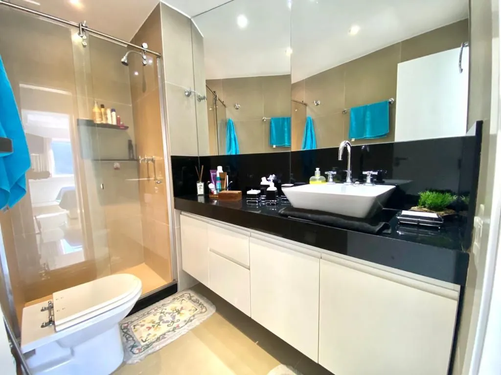 Mountain view in a one-bedroom apartment, 50 m² — photo 17