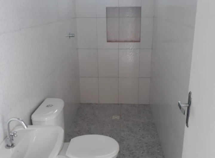Unfurnished 460 m² house with 3 bathrooms and 10 parking spots — photo 4