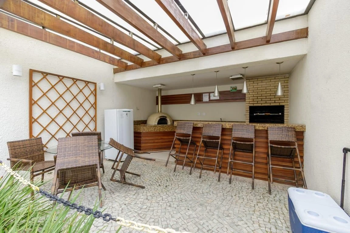 Furnished apartment with 5 bedrooms and open-plan kitchen — photo 22