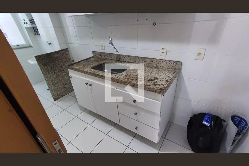 3-bedroom apartment in a building with a gym — photo 2