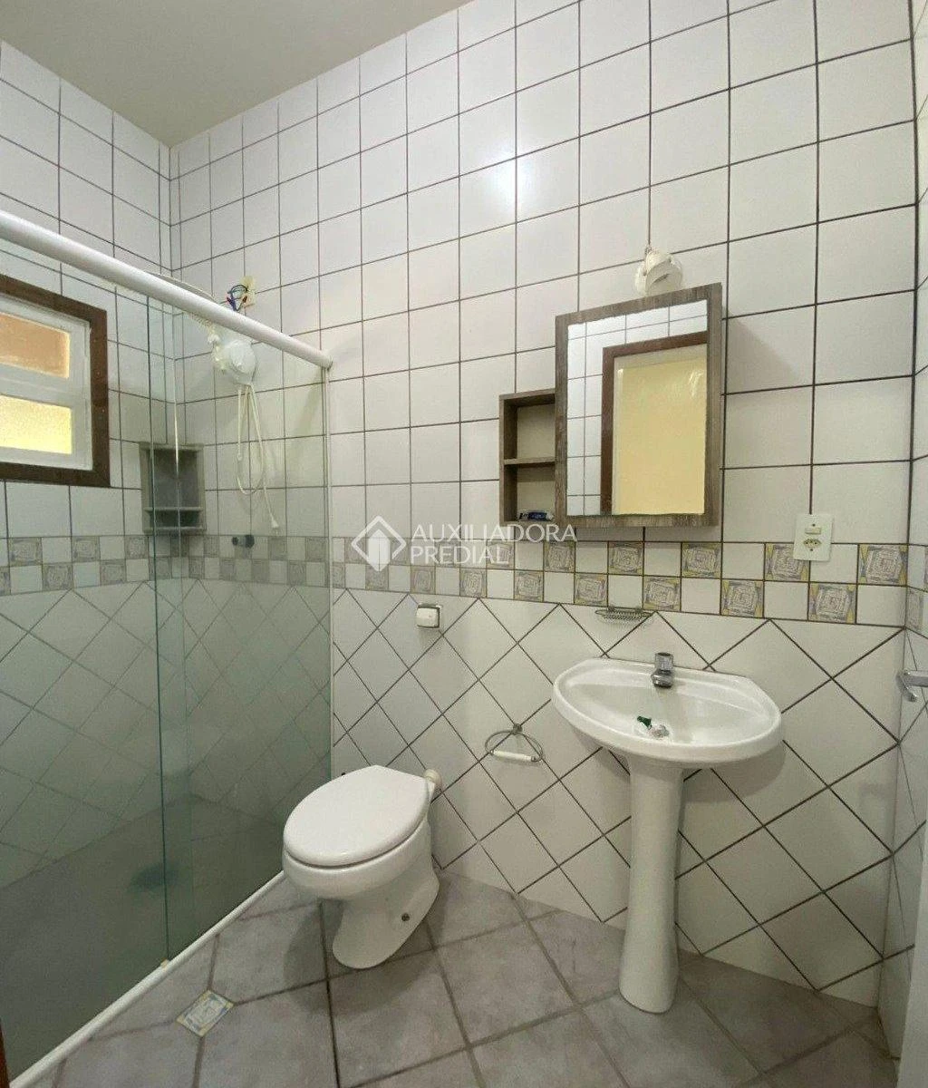 Casa de 4 dormitorios con balcón gourmet en Florianópolis — photo 12