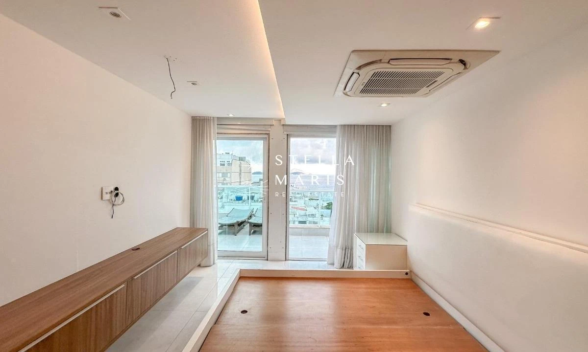 Cobertura duplex de 600 m² com 5 quartos e 6 banheiros — photo 26