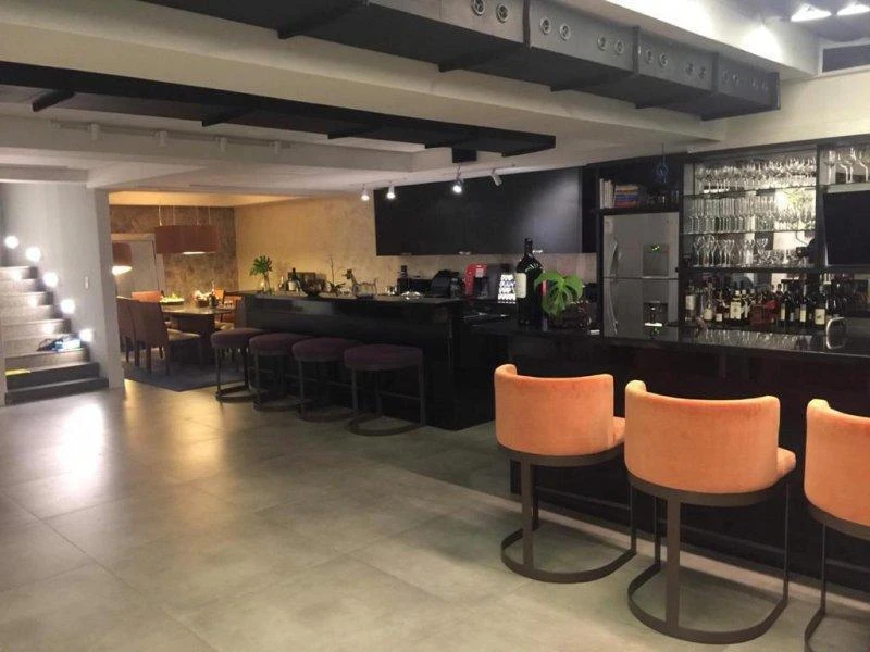 Панорамні вікна та 6 спалень: будинок 525 м² — photo 5