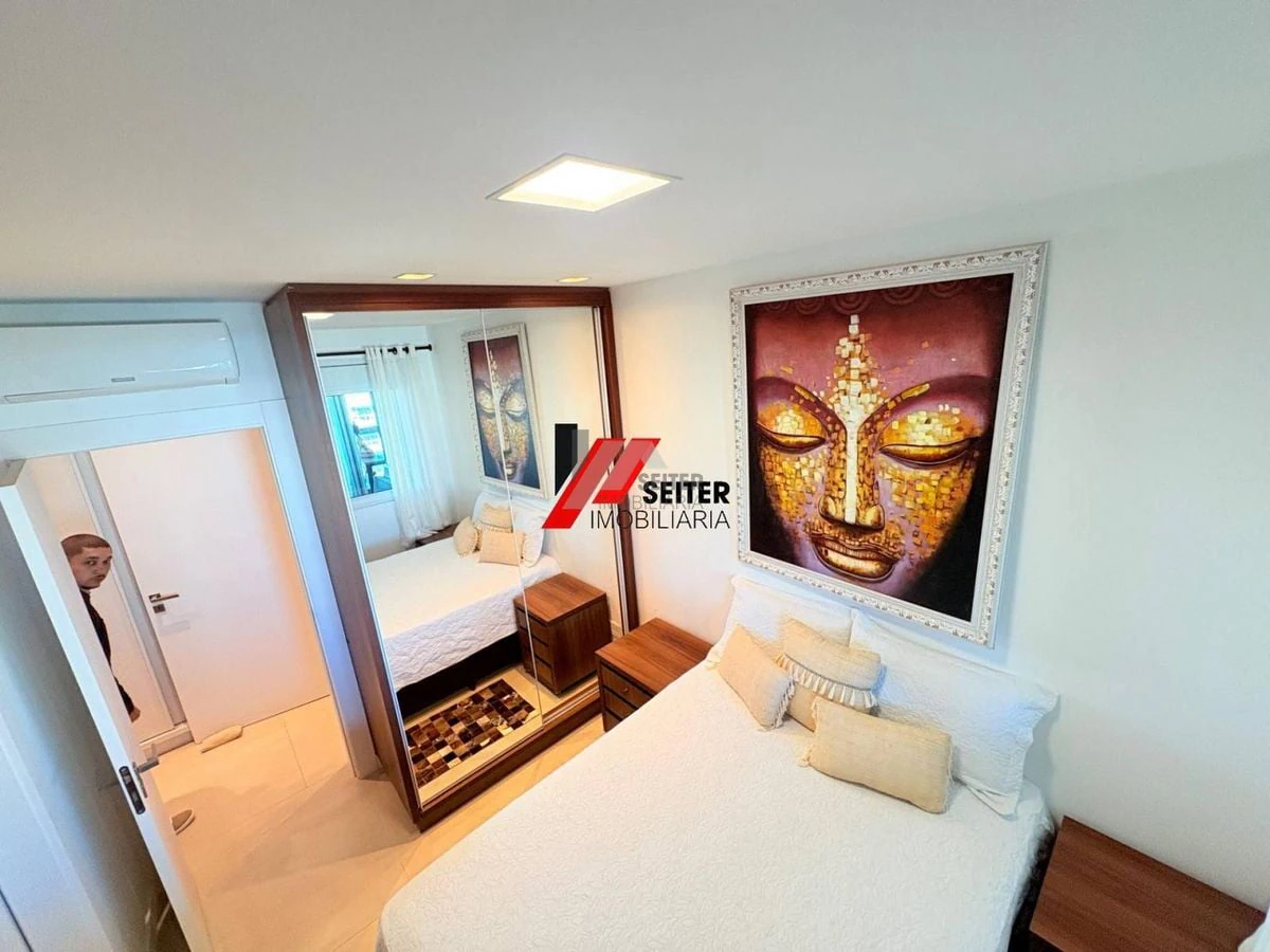 2-bedroom apartment with floor-to-ceiling windows — photo 7
