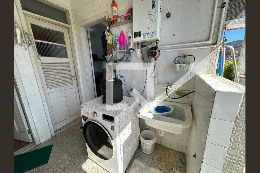Квартира 400 м² з 4 спальнями та зоною для прання — photo 41