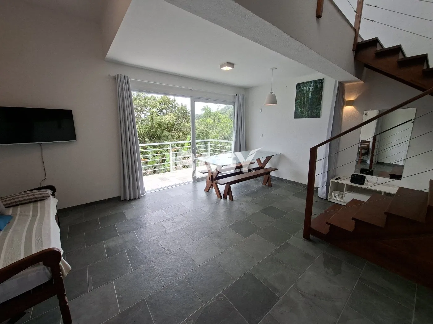 Furnished apartment, 50 m², with floor-to-ceiling windows — photo 6