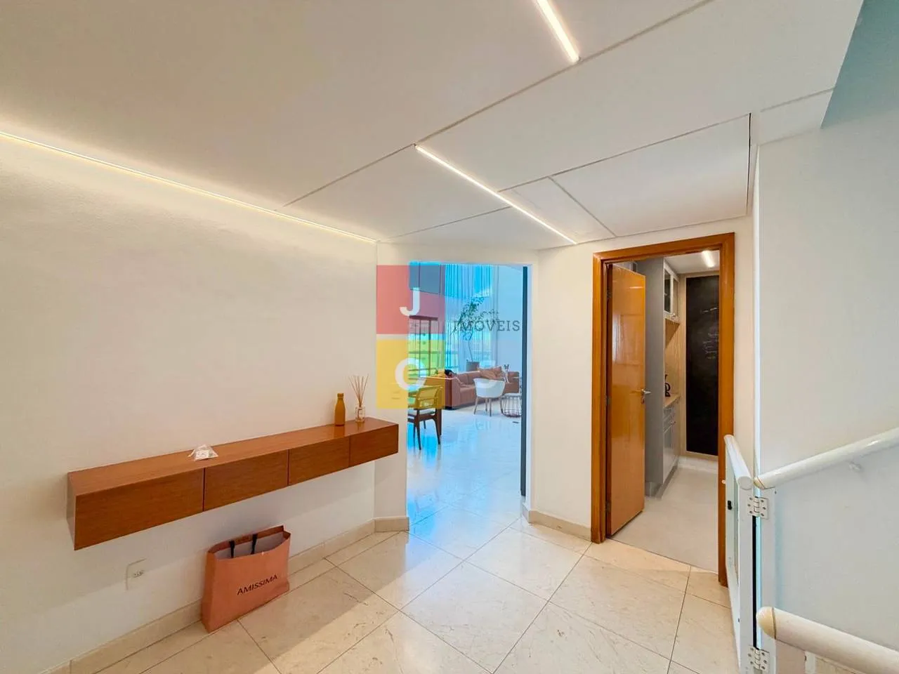 Apartamento mobiliado com 240 m² e 4 suítes — photo 3