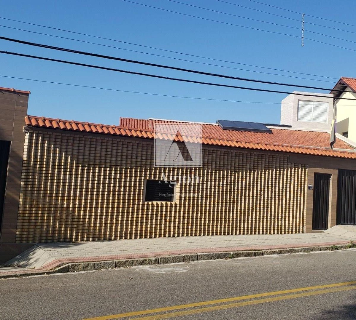 Vista al agua y 3 dormitorios: casa de 405 m²