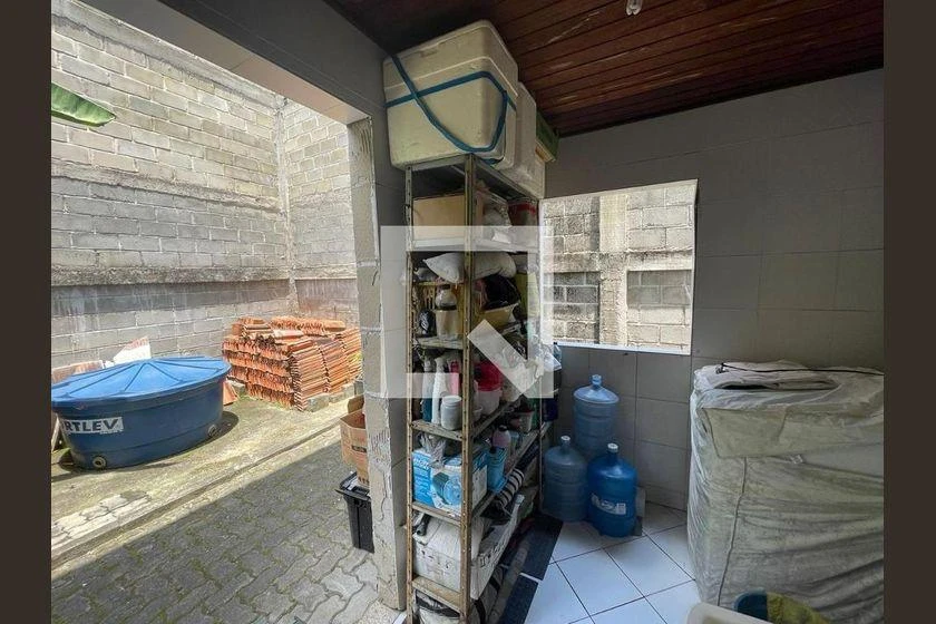Облаштований будинок 245 м² з 4 спальнями та грилем на балконі — photo 15