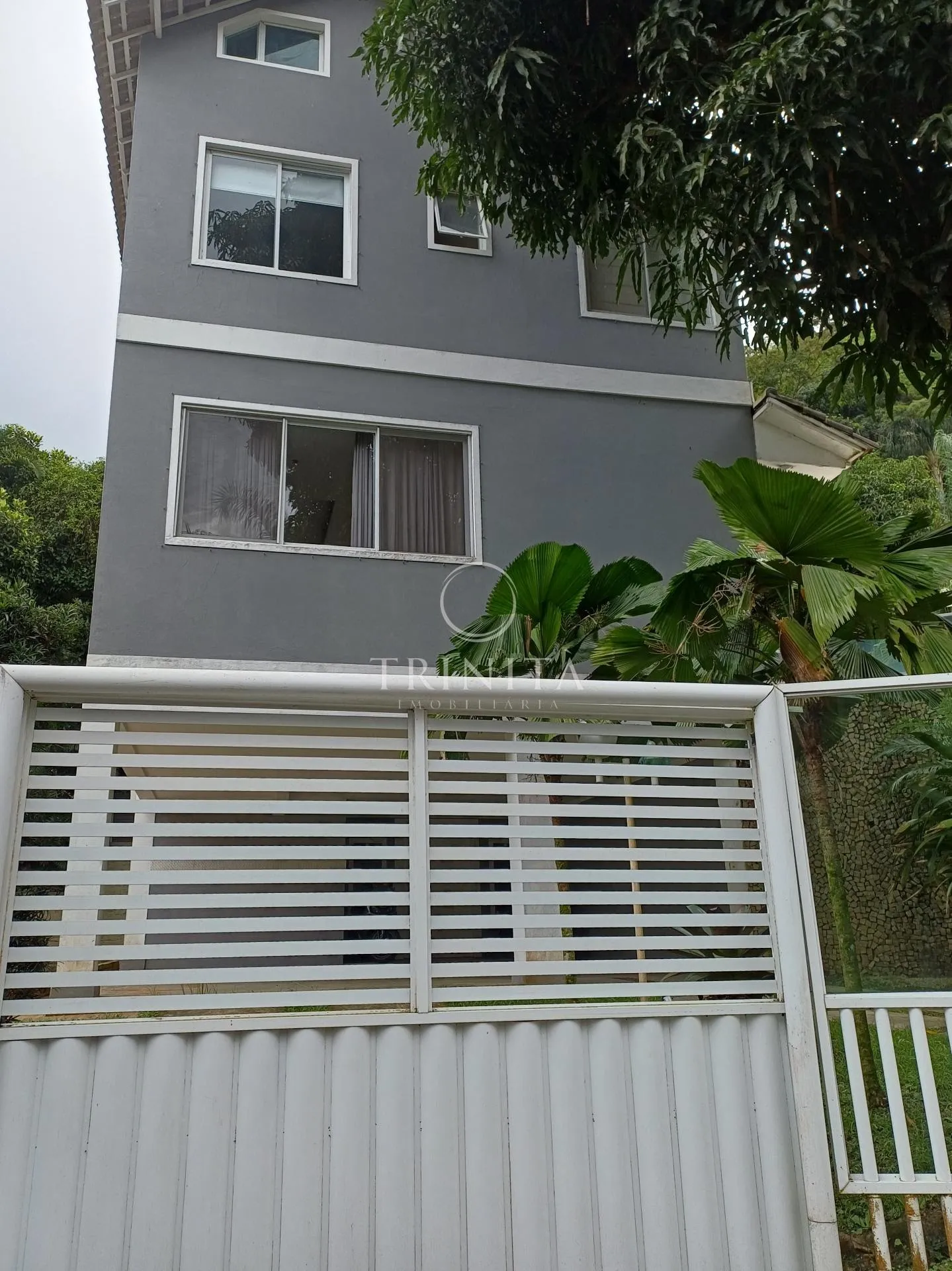 House, 490 m², with a grill on the balcony — photo 23