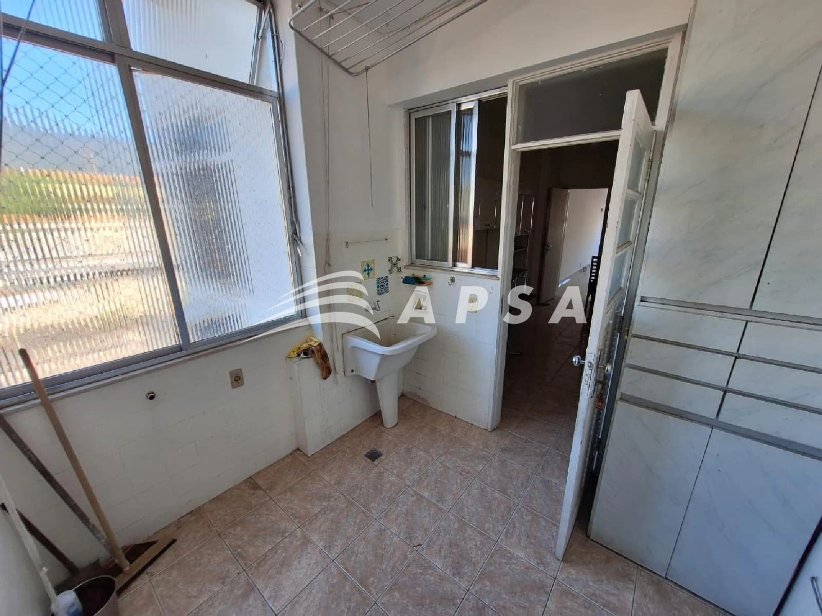 Apartamento de 92 m² com 2 quartos e área de lavanderia — photo 21