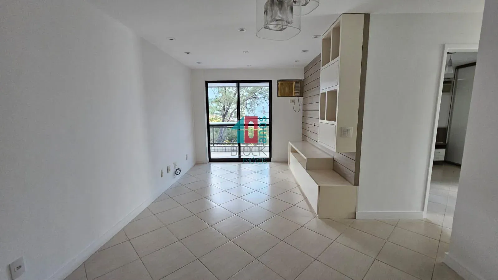 2-bedroom apartment with a home office in Rio de Janeiro