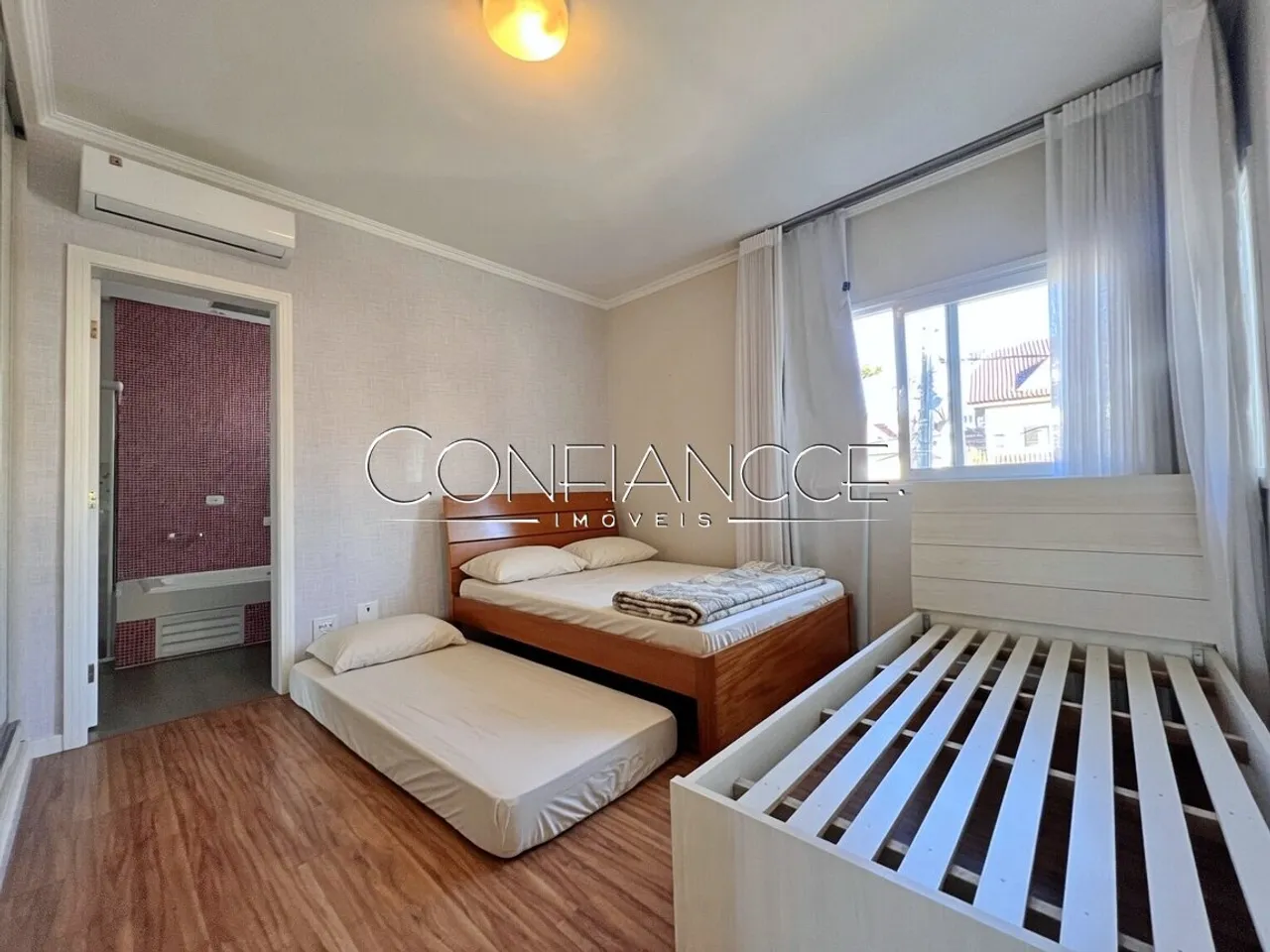 Casa em condomínio com 4 quartos e 6 banheiros — photo 12