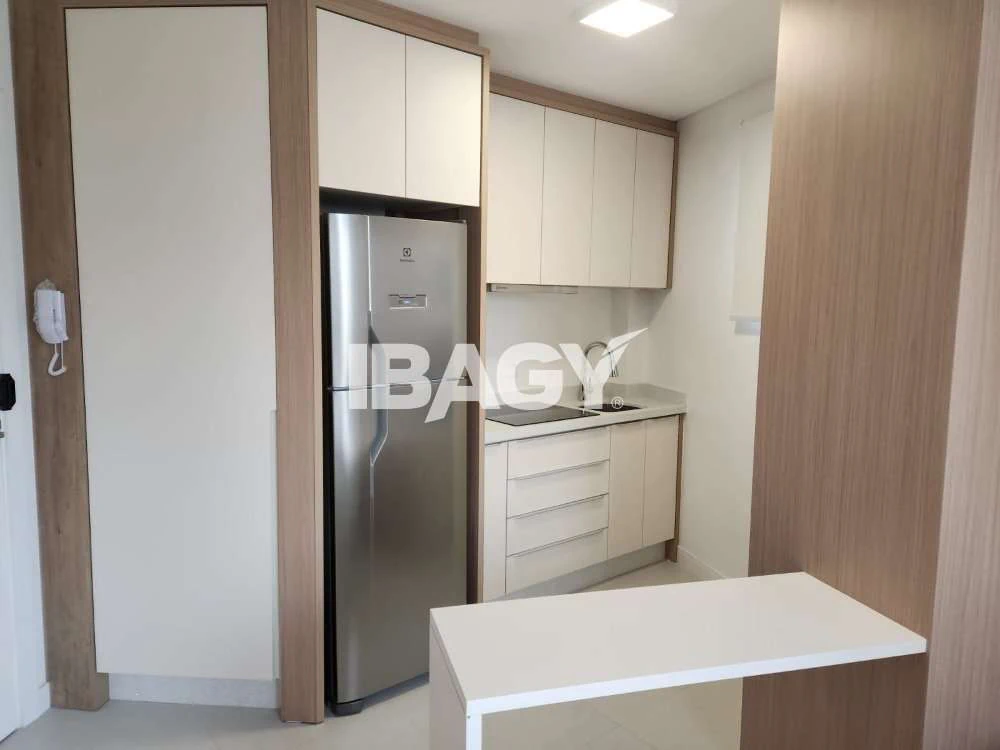 Studio com cozinha compacta e coifa, 35 m² — photo 2