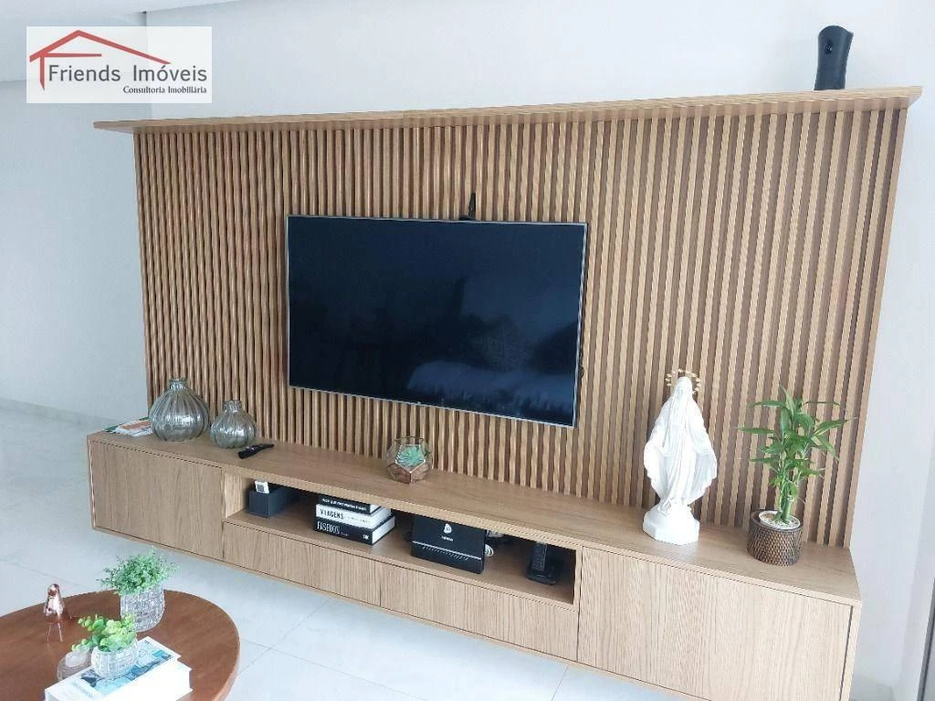 4-bedroom apartment in a building with a sauna — photo 15