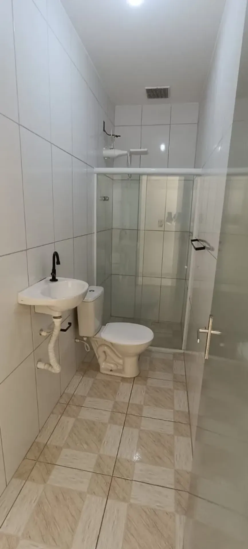 First-floor apartment with 2 bedrooms and balcony — photo 4