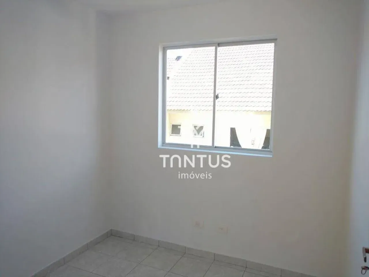 3-bedroom apartment with a separate, closed kitchen — photo 2