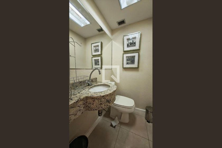 Apartamento de 2 quartos com varanda de vidro — photo 11