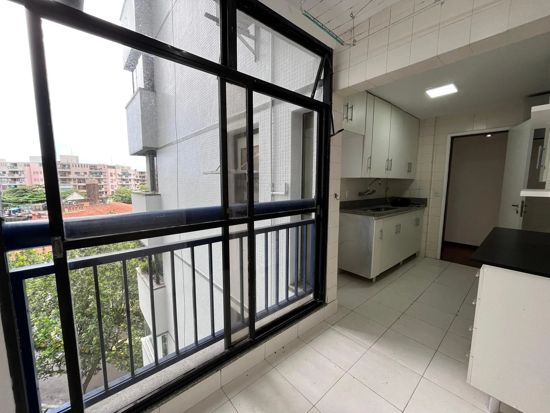 3-bedroom apartment with 2 parking spaces and gas stove — photo 21