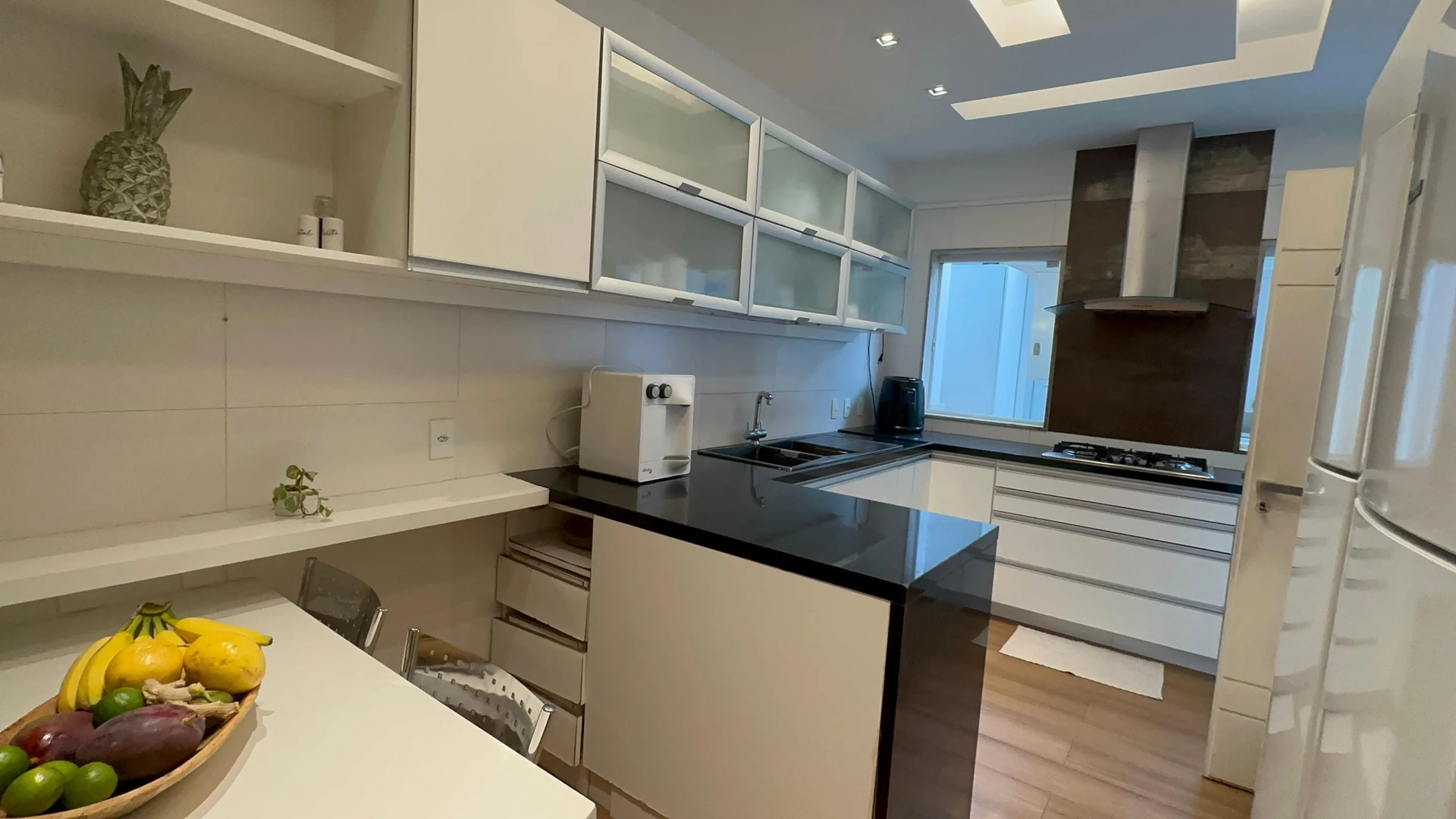 Furnished house, 360 m², with a walk-in closet — photo 30