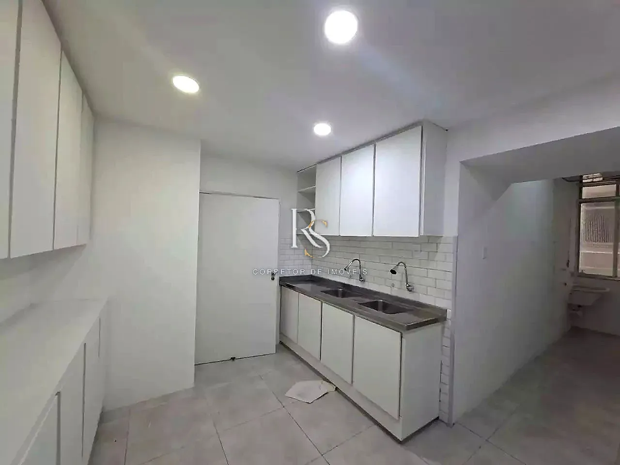Apartment on the 1st floor with floor-to-ceiling windows — photo 17