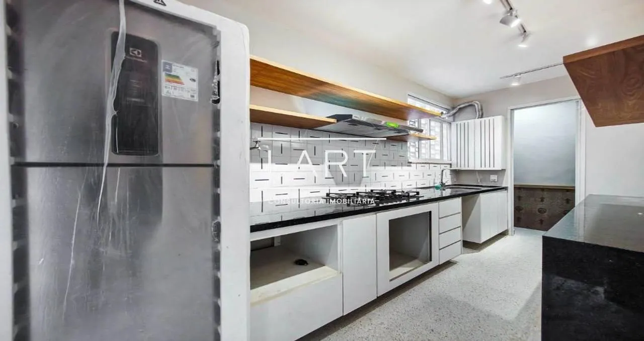 Apartment, 70 m², with wood or laminate floors — photo 26