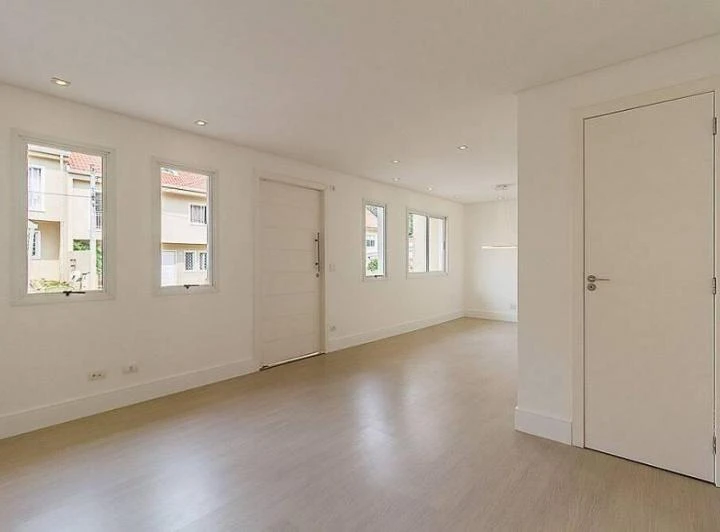 3-bedroom townhouse with 3 baths and 125 m² in a gated condo — photo 4