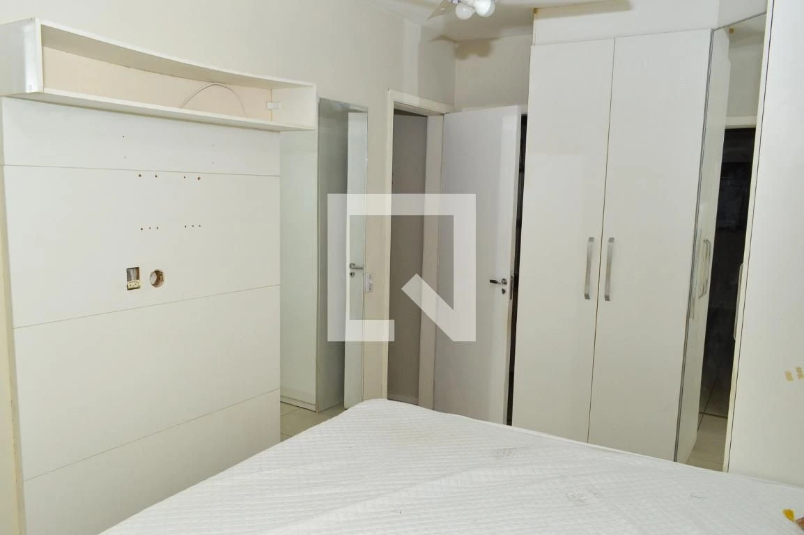 Floor-to-ceiling windows in a 2-bedroom apartment, 60 m² — photo 25