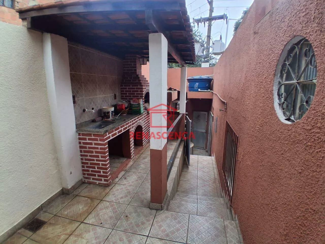 4-bedroom house with shared open-air pool access — photo 23