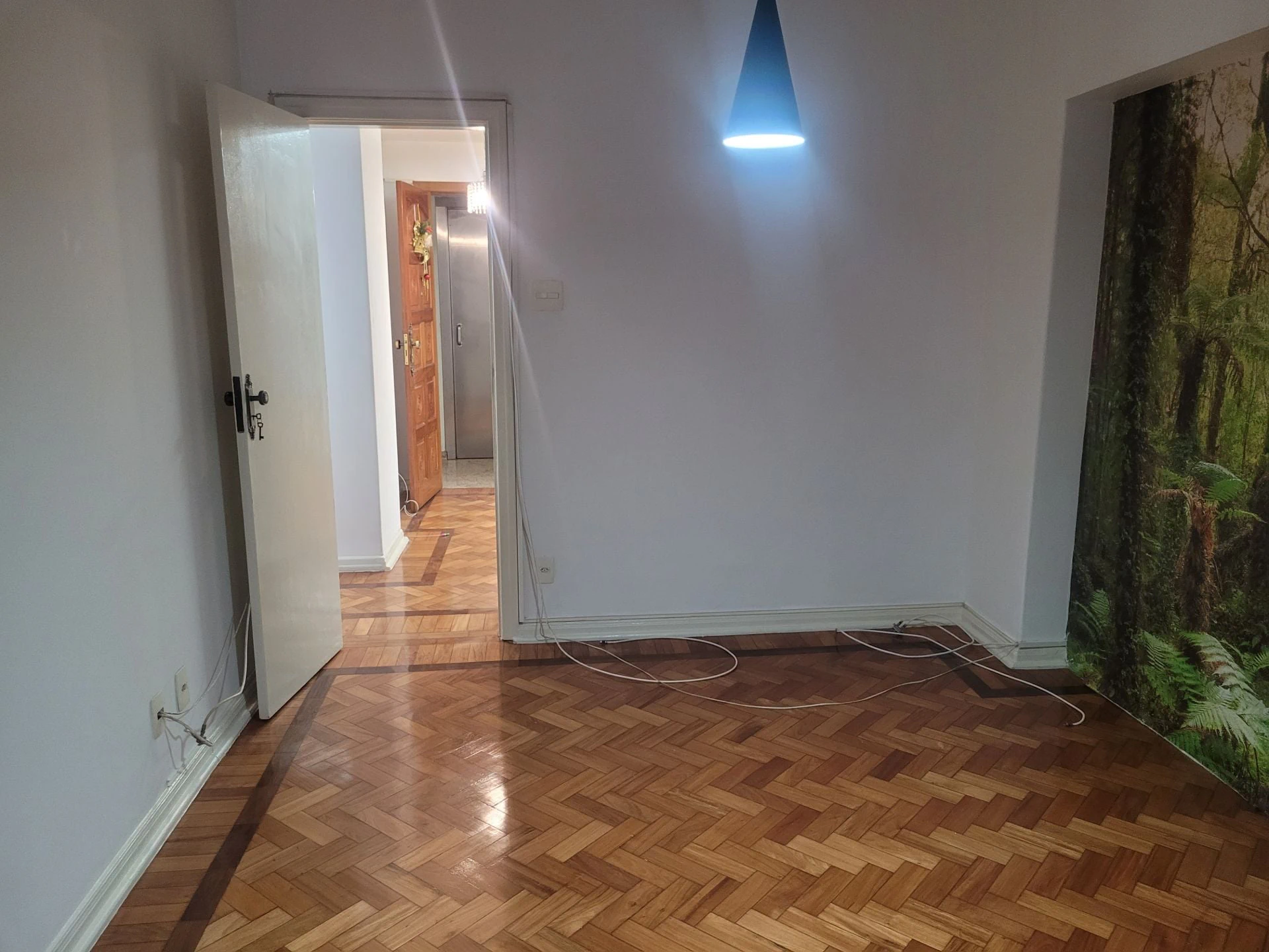 Furnished apartment, 120 m², with wood or laminate floors — photo 23