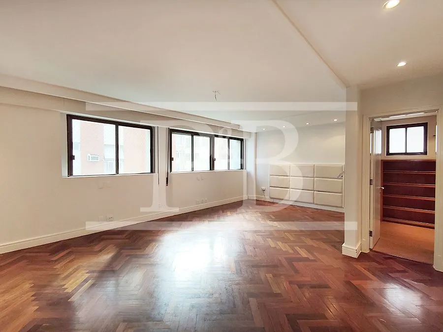 4-bedroom apartment 284 m² with 3 parking spaces — photo 15
