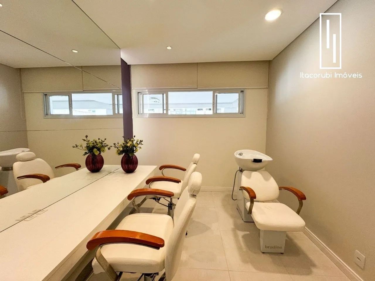 Apartamento com 2 vagas cobertas e 2 dormitórios — photo 45