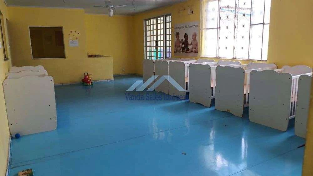 Casa de 4 quartos com 540 m² e varanda — photo 5