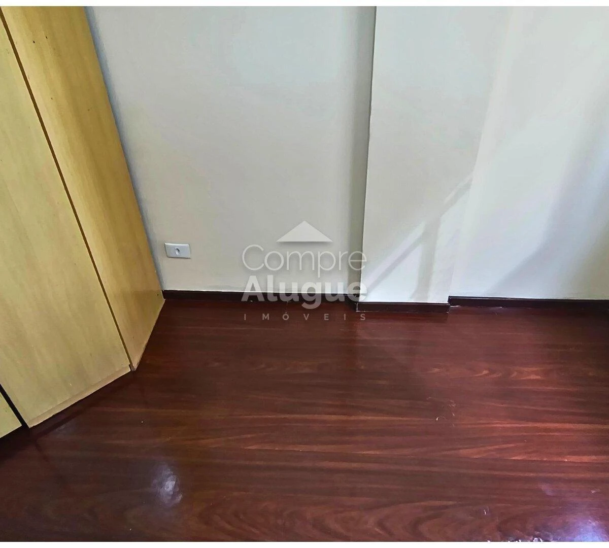 59 m² apartment with a walk-in closet and a home office — photo 36