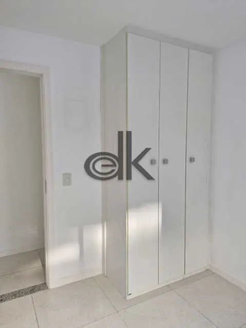 Apartment with 2 bedrooms, 3 bathrooms and a balcony — photo 9