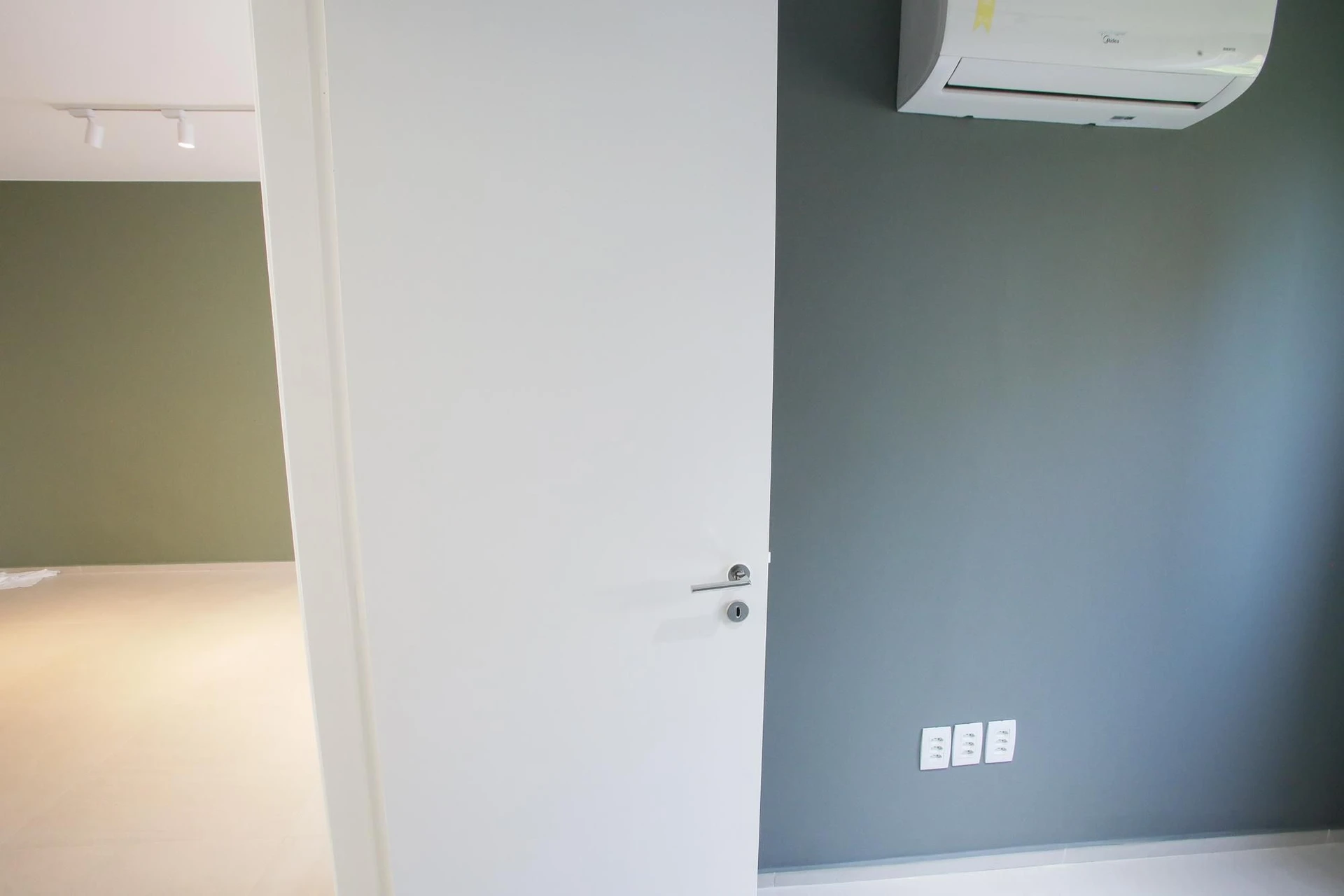 3-bedroom apartment in a building with a sauna — photo 43