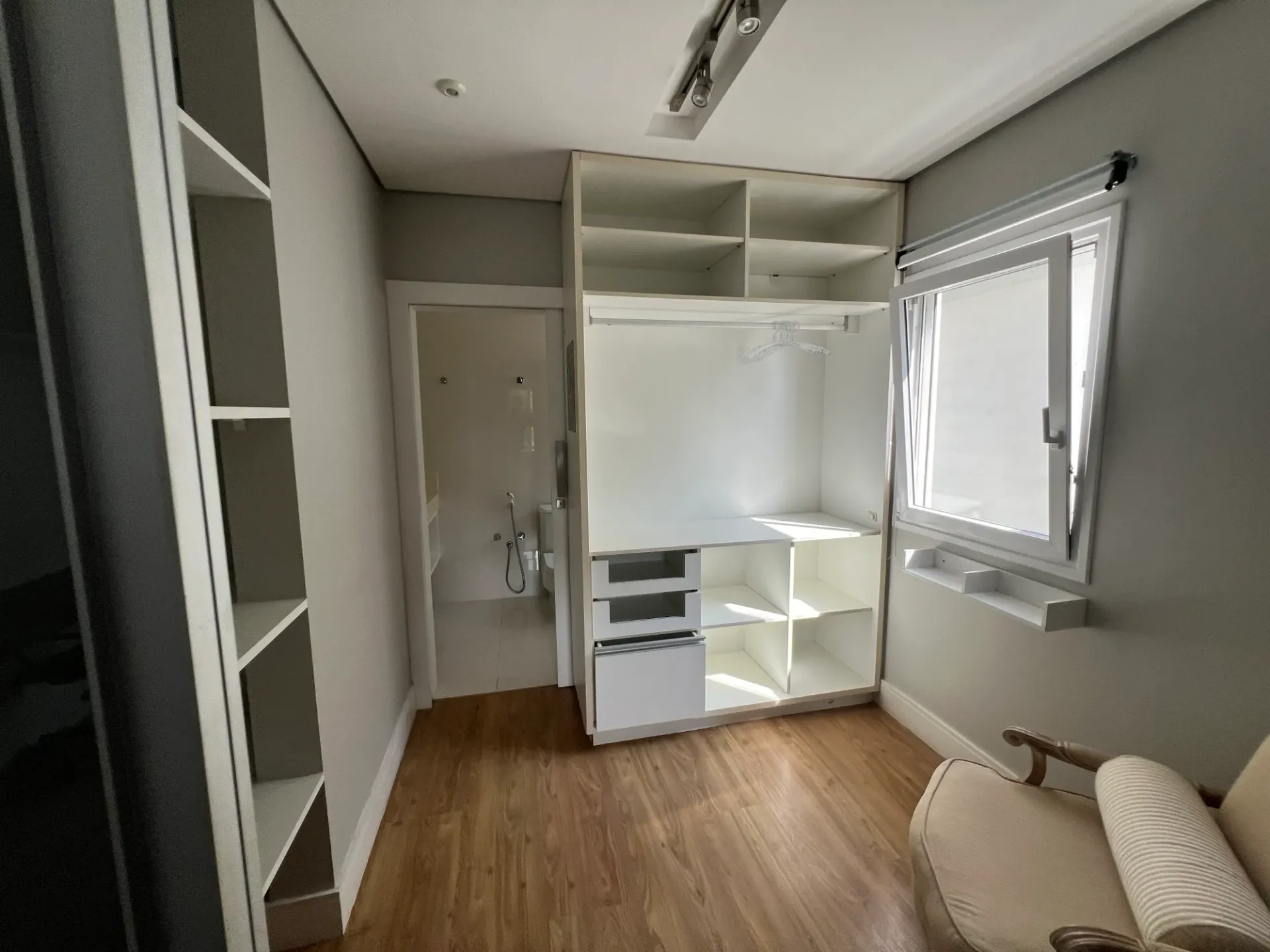 Casa com 6 suítes e 7 banheiros em 1000 m² — photo 29