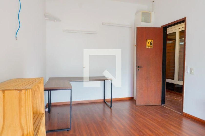 Home office in a 4-bedroom apartment, 174 m² — photo 32