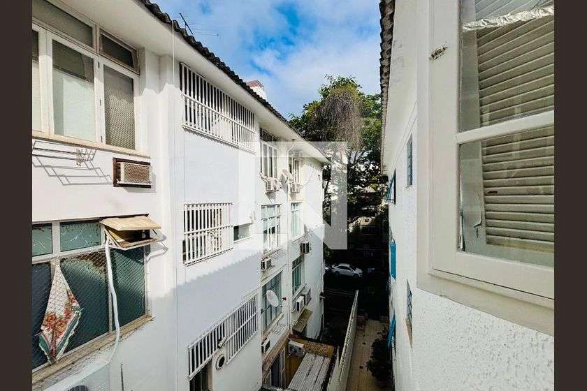 Furnished 2-bedroom apartment with 98 m² — photo 13