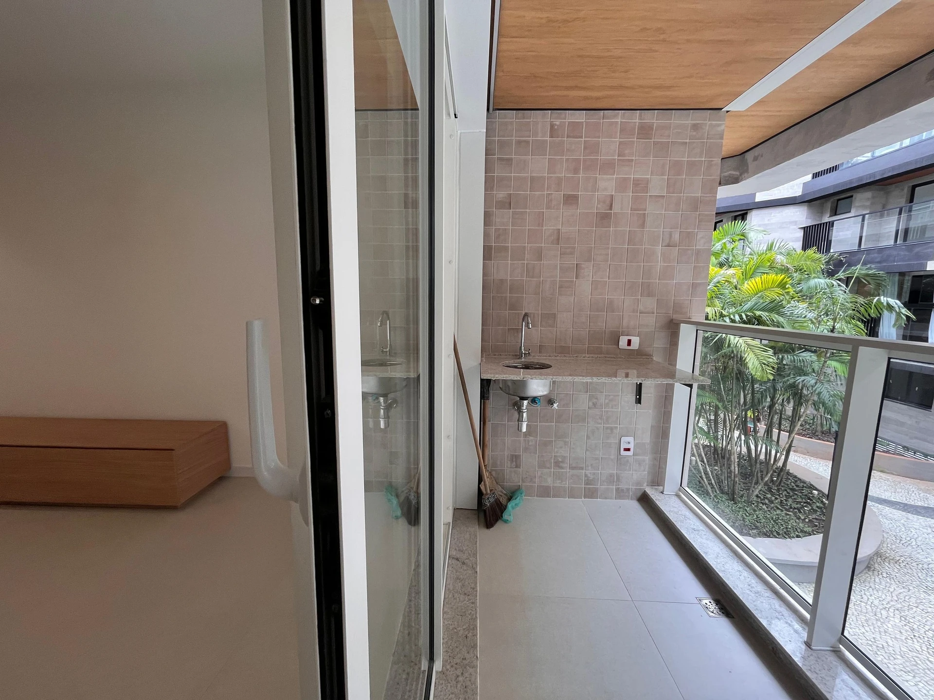 2-bedroom apartment in a building with a sauna — photo 5