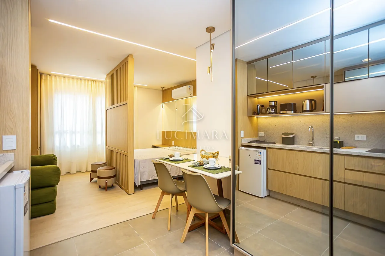 Furnished 1-bedroom apartment with open-plan kitchen — photo 2