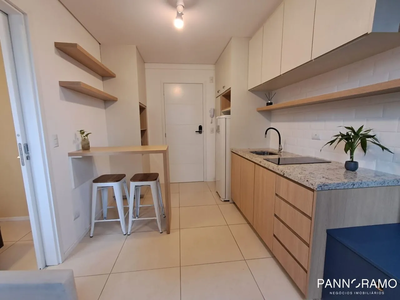 Furnished 40 m² apartment with 1 bedroom and 1 bathroom — photo 2