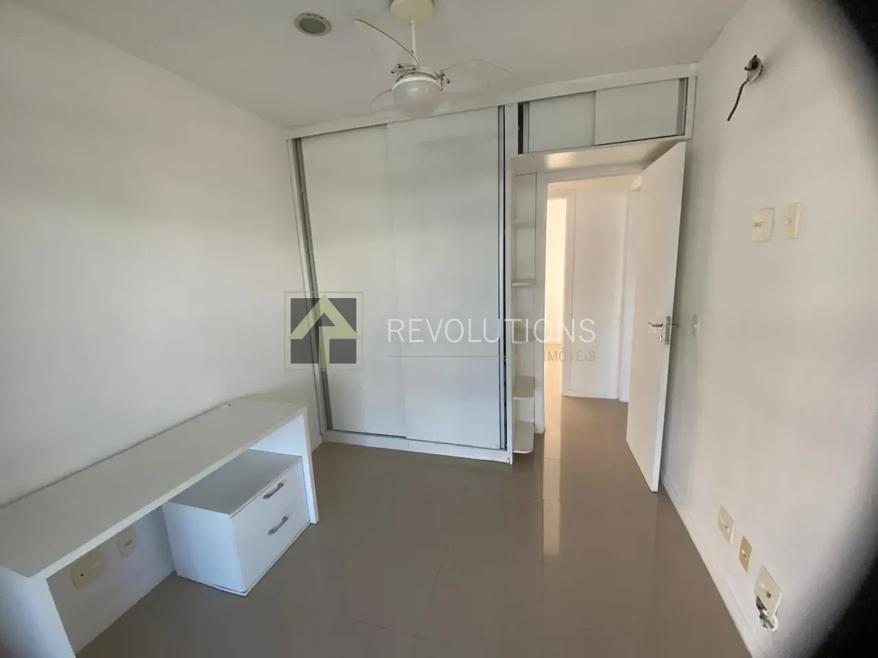 Apartment with 3 bedrooms and 3 bathrooms, enclosed kitchen — photo 10