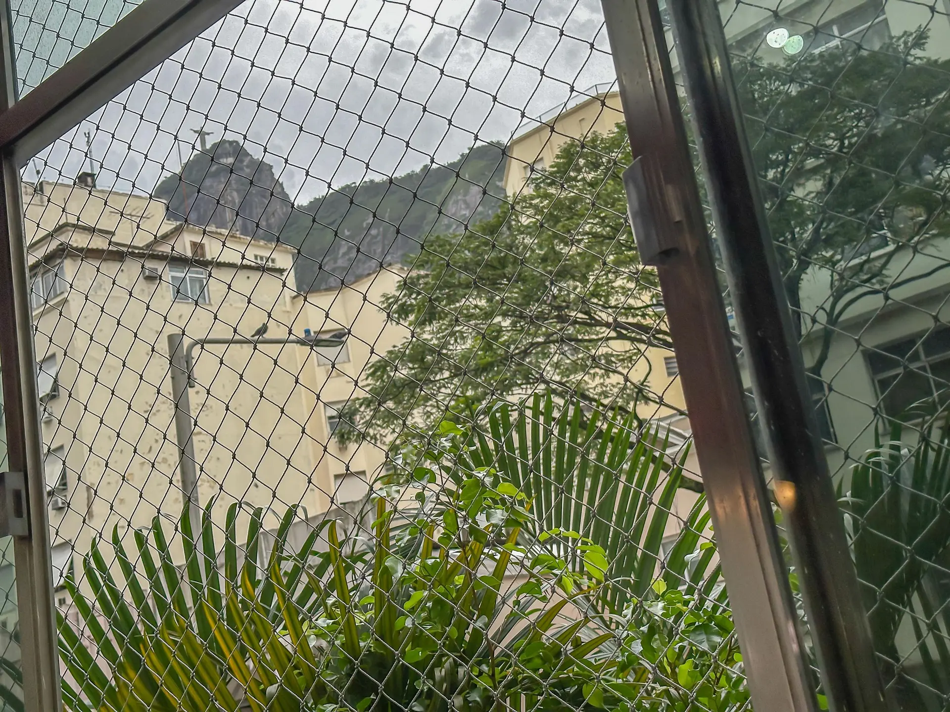 Mountain view in a 2-bedroom apartment, 76 m² — photo 21