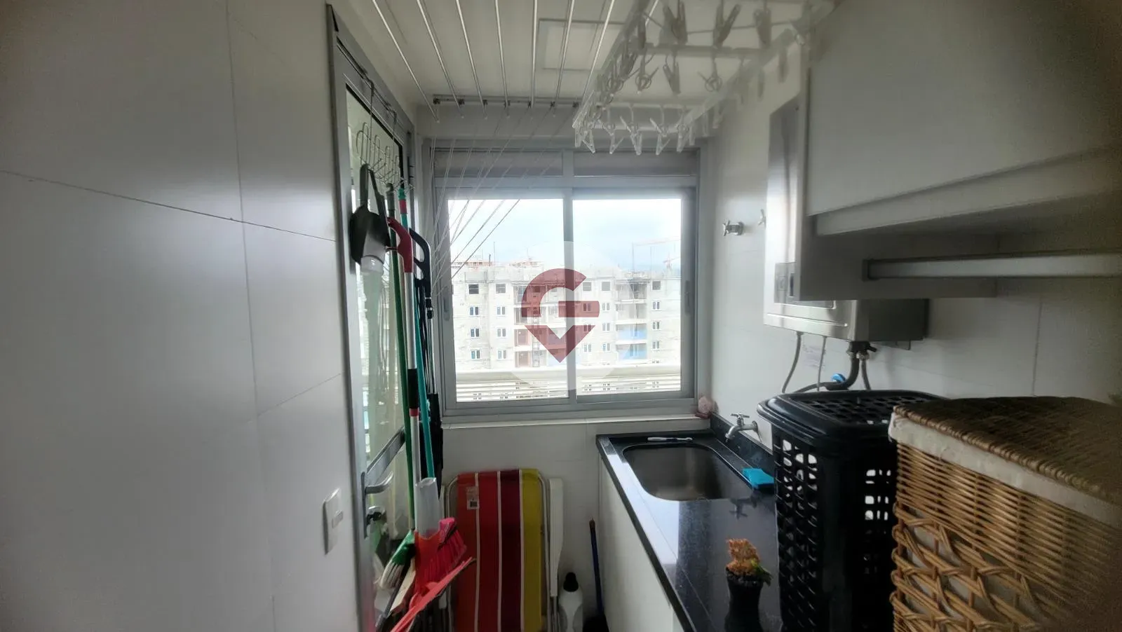 Departamento de 1 dormitorio con balcón cerrado con vidrio — photo 33